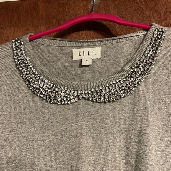 Elle short sleeve M sweater with rhinestone collar. New. Only tried on. - Picture 4 of 7